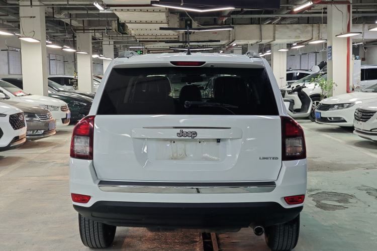 Used Jeep Compass 2014 Revised Version 2.4L Four-Wheel Drive Luxury Edition Exterior 4