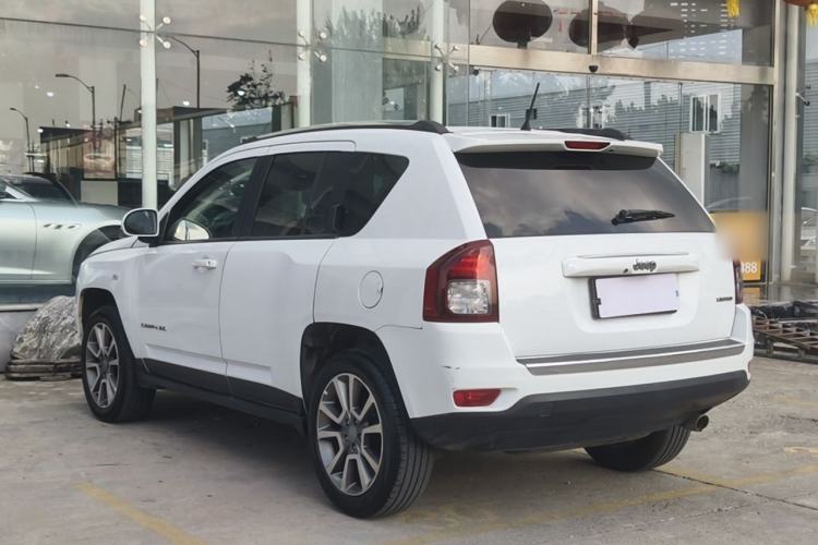 Used Jeep Compass 2014 2.4L four-wheel drive luxury navigation version Exterior 5