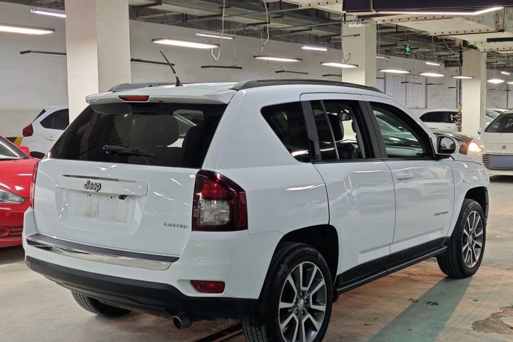 Used Jeep Compass 2014 Revised Version 2.4L Four-Wheel Drive Luxury Edition Exterior 5