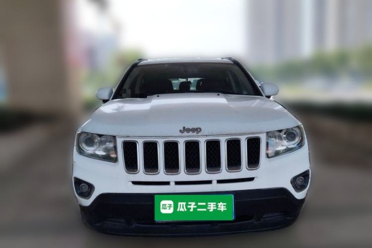 Used Jeep Compass 2014 2.4L four-wheel drive sport version Front