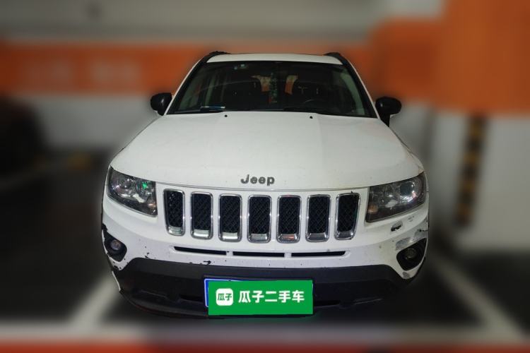 Used Jeep Compass 2014 2.0L two-wheel drive sport version Front