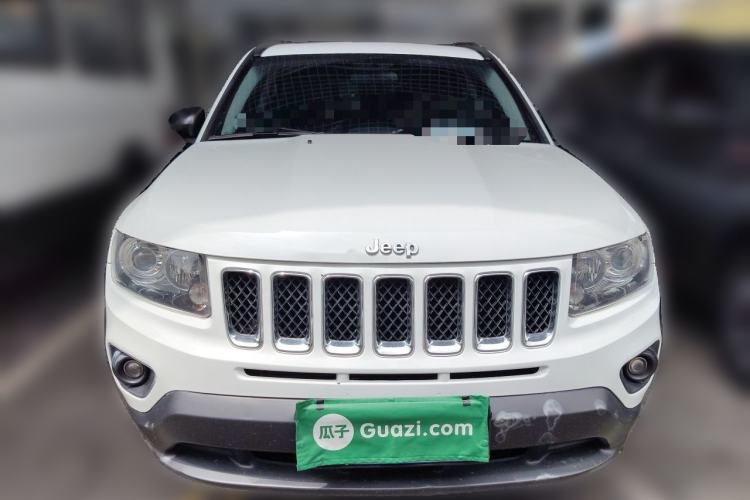 Used Jeep Compass 2014 2.0L two-wheel drive sport version Front