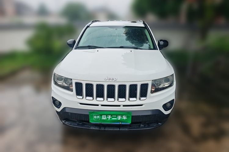 Used Jeep Compass 2014 2.0L two-wheel drive sport version Front