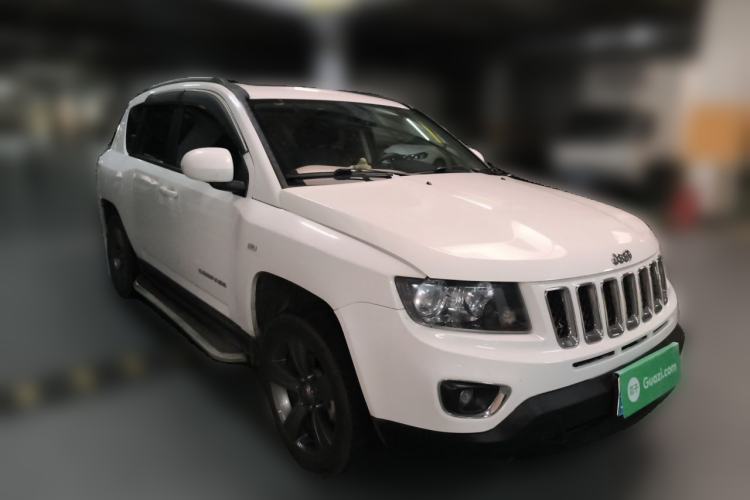 Used Jeep Compass 2014 Revised Version 2.4L Four-Wheel Drive Comfort Edition Front Right 45 Deg