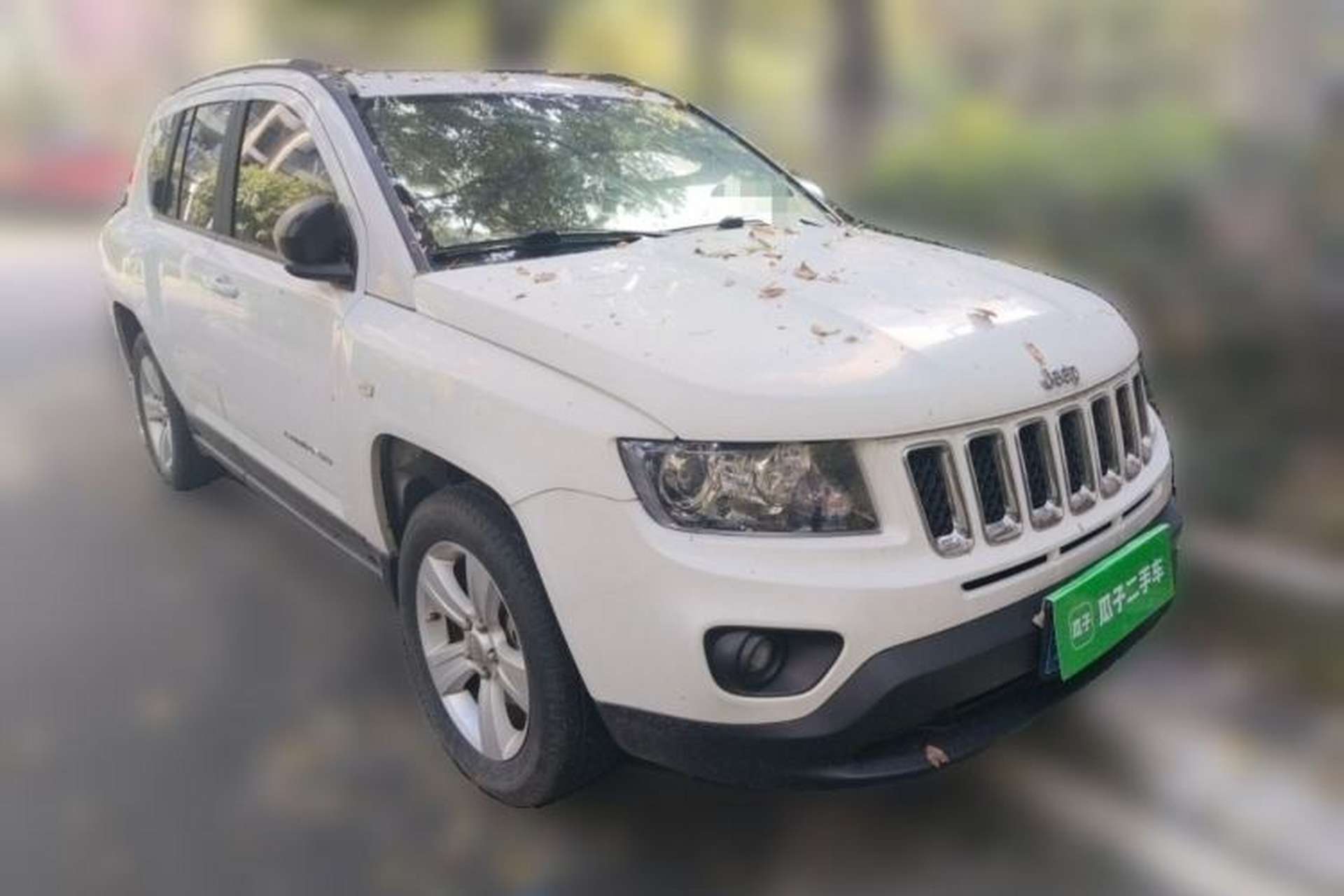 Used Jeep Compass 2014 2.0L two-wheel drive sport version Front Right 45 Deg
