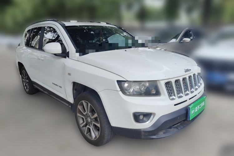 Used Jeep Compass 2014 Revised Version 2.0L Two-Wheel Drive Elite Edition Front Right 45 Deg