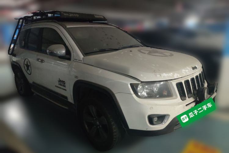 Used Jeep Compass 2014 Revised Version 2.4L Four-Wheel Drive Comfort Edition Front Right 45 Deg