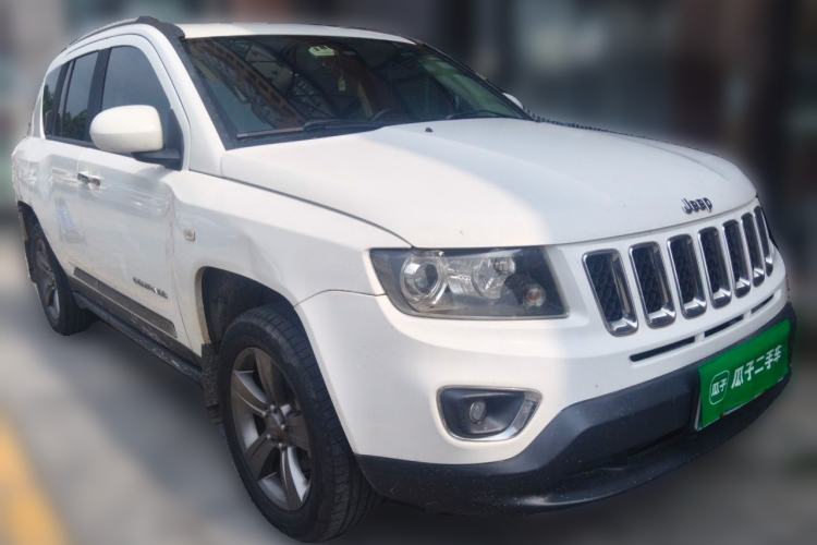 Used Jeep Compass 2014 Revised Version 2.4L Four-Wheel Drive Comfort Edition Front Right 45 Deg