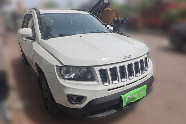 Used Jeep Compass 2014 Revised Version 2.4L Four-Wheel Drive Comfort Edition Front Right 45 Deg