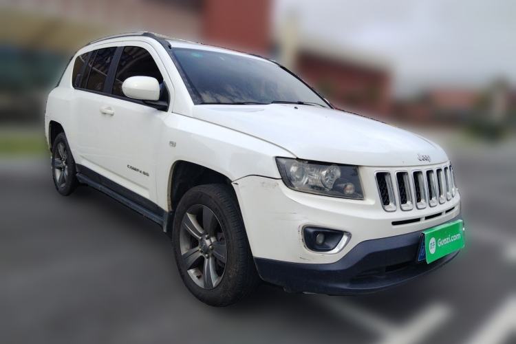 Used Jeep Compass 2014 Revised Version 2.4L Four-Wheel Drive Comfort Edition Front Right 45 Deg