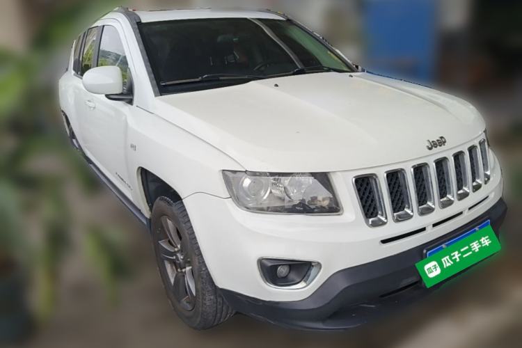 Used Jeep Compass 2014 Revised Version 2.4L Four-Wheel Drive Comfort Edition Front Right 45 Deg