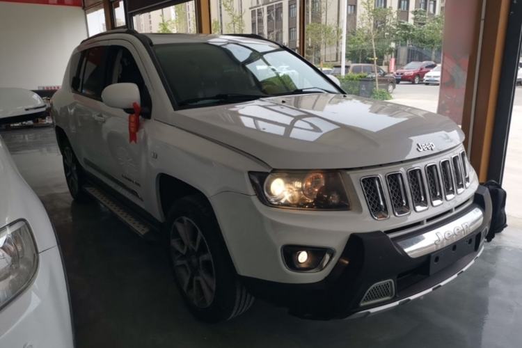 Used Jeep Compass 2014 2.4L four-wheel drive luxury navigation version Front Right 45 Deg