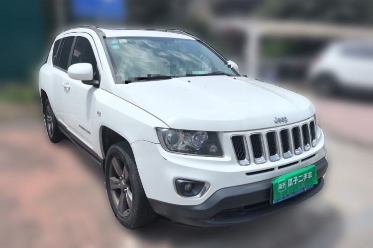 Used Jeep Compass 2014 Revised Version 2.4L Four-Wheel Drive Comfort Edition Front Right 45 Deg