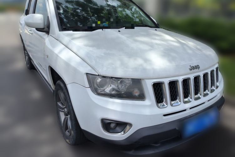 Used Jeep Compass 2014 Revised Version 2.4L Four-Wheel Drive Comfort Edition Front Right 45 Deg