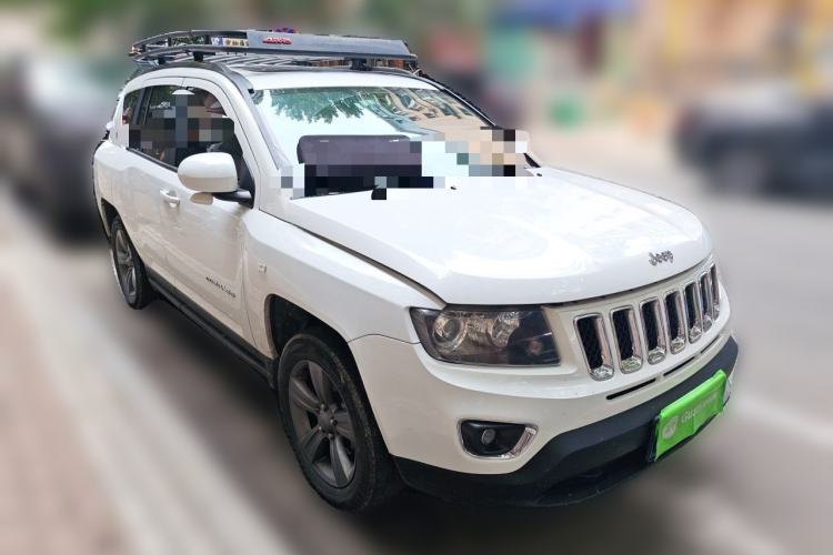 Used Jeep Compass 2014 Revised Version 2.4L Four-Wheel Drive Comfort Edition Front Right 45 Deg