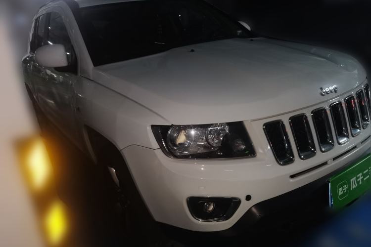 Used Jeep Compass 2014 Revised Version 2.4L Four-Wheel Drive Comfort Edition Front Right 45 Deg