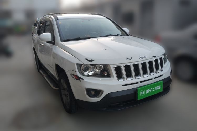 Used Jeep Compass 2014 Revised Version 2.4L Four-Wheel Drive Comfort Edition Front Right 45 Deg