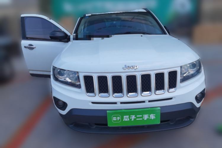 Used Jeep Compass 2014 2.4L four-wheel drive sport version Front