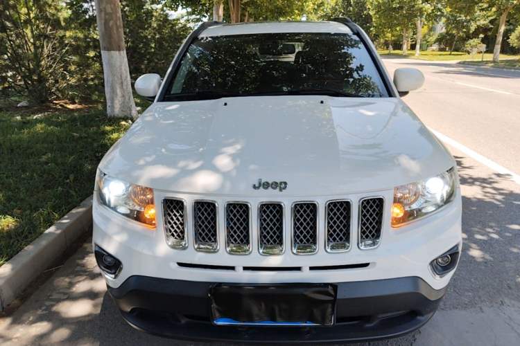 Used Jeep Compass 2014 Revised Version 2.4L Four-Wheel Drive Luxury Edition Front