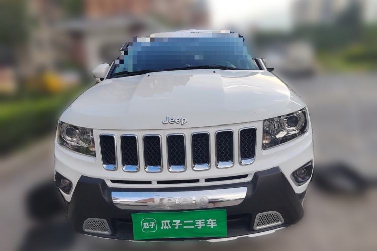 Used Jeep Compass 2014 2.4L four-wheel drive sport version Front