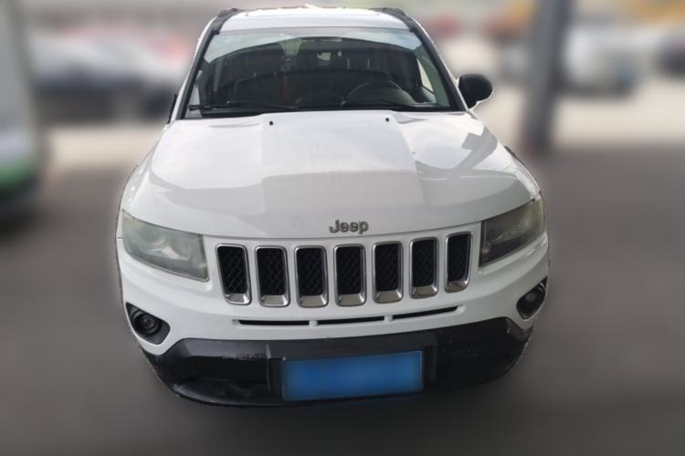 Used Jeep Compass 2014 2.4L four-wheel drive sport version Front