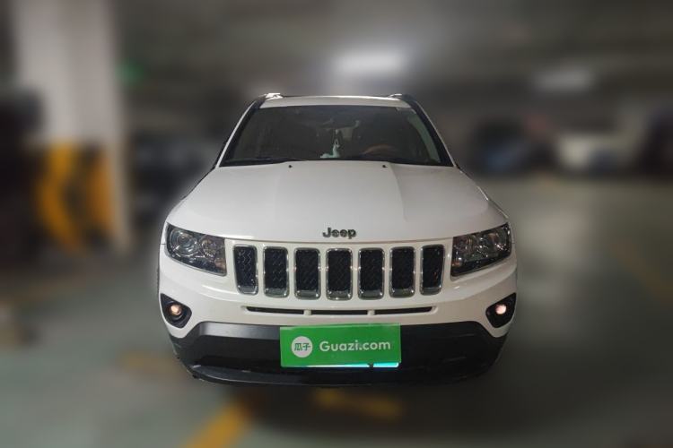 Used Jeep Compass 2014 2.0L two-wheel drive sport version Front