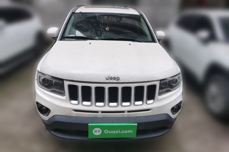 Used Jeep Compass 2014 2.4L four-wheel drive sport version Front
