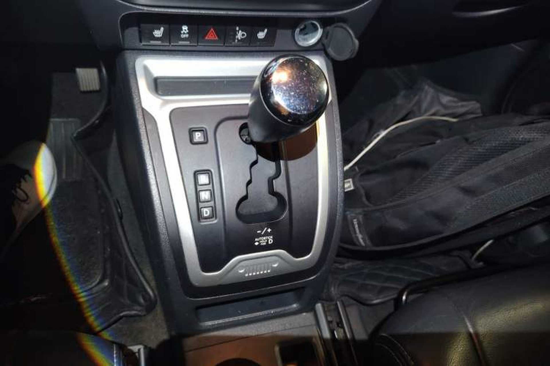 Used Jeep Compass 2014 2.0L two-wheel drive luxury version Gear Lever