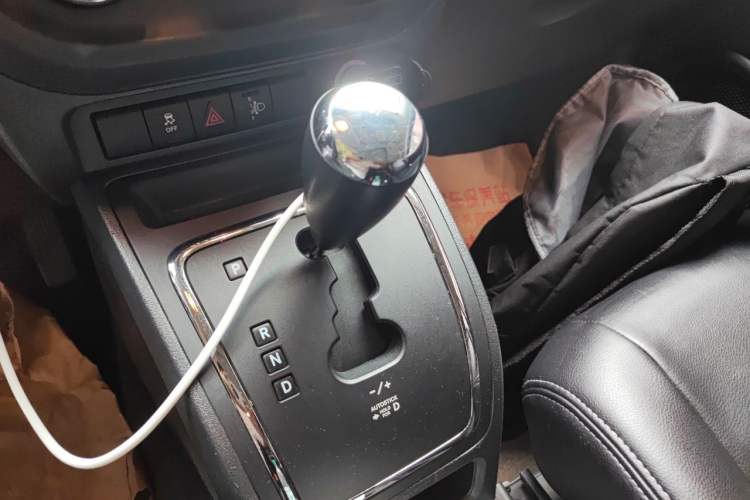 Used Jeep Compass 2014 Revised Version 2.0L Two-Wheel Drive Entry-Level Edition Gear Lever