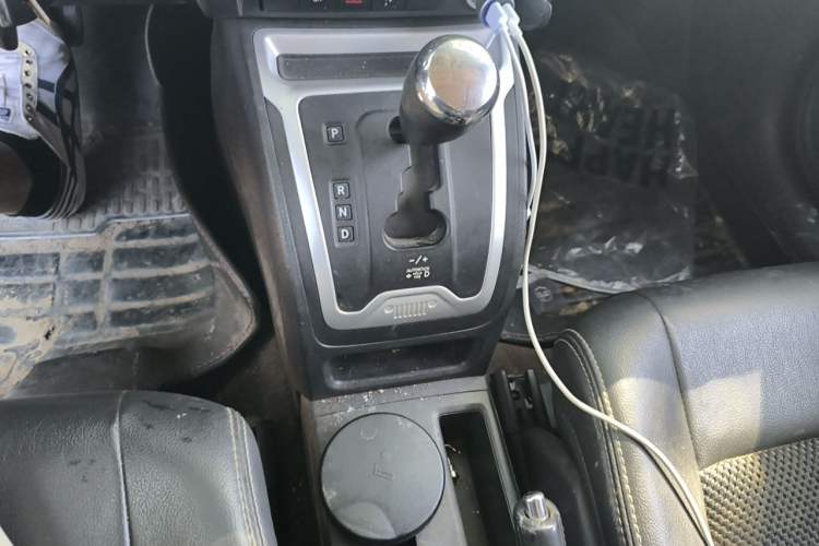 Used Jeep Compass 2014 Revised Version 2.4L Four-Wheel Drive Comfort Edition Gear Lever