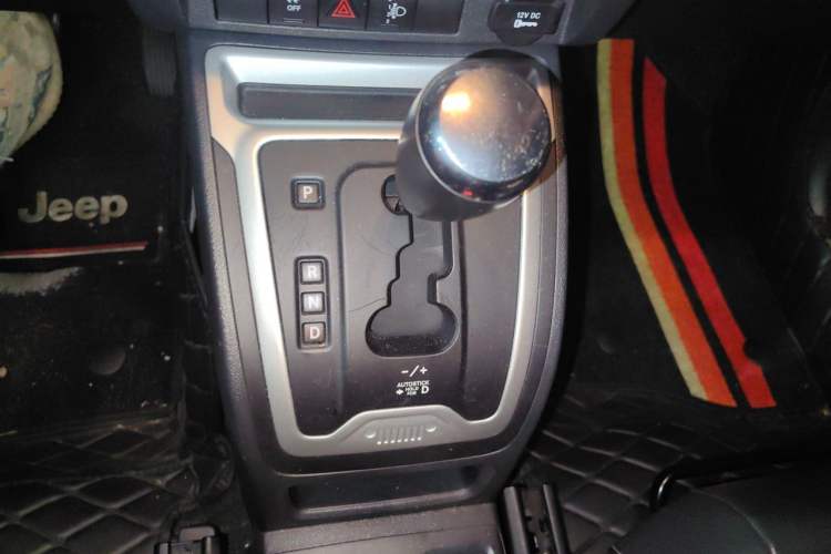 Used Jeep Compass 2014 2.4L Four-Wheel Drive Serpentine Collection Edition Gear Lever