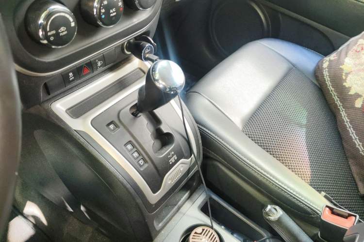 Used Jeep Compass  Gear Lever