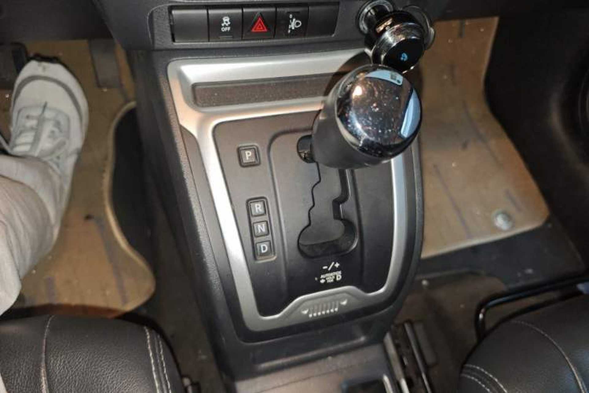Used Jeep Compass 2014 Revised Version 2.4L Four-Wheel Drive Comfort Edition Gear Lever