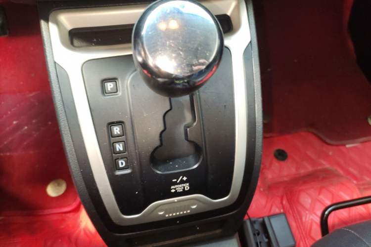 Used Jeep Compass 2014 Revised Version 2.4L Four-Wheel Drive Comfort Edition Gear Lever