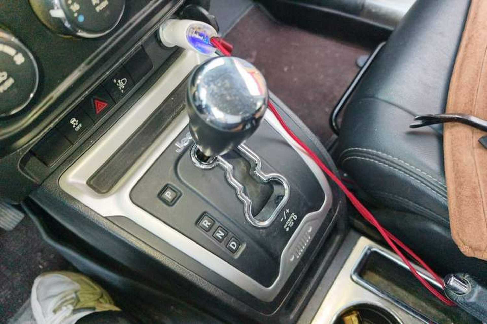 Used Jeep Compass 2014 Revised Version 2.4L Four-Wheel Drive Comfort Edition Gear Lever
