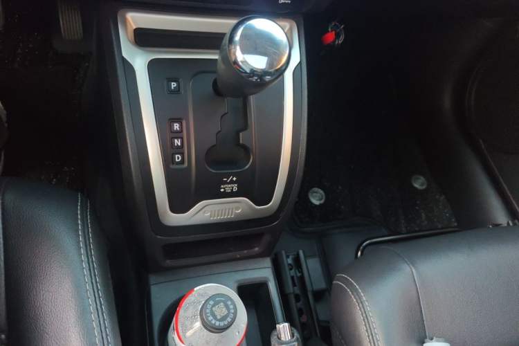 Used Jeep Compass 2014 Revised Version 2.4L Four-Wheel Drive Comfort Edition Gear Lever