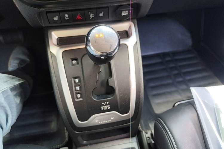 Used Jeep Compass 2014 Revised Version 2.0L Two-Wheel Drive Elite Edition Gear Lever