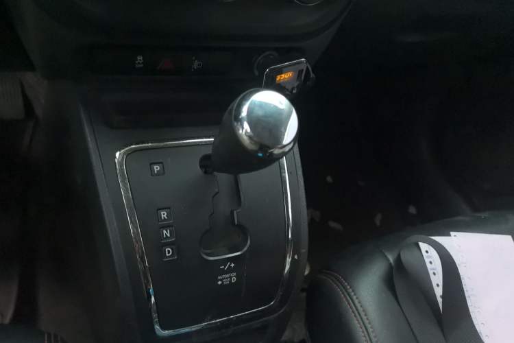 Used Jeep Compass 2014 Revised Version 2.0L Two-Wheel Drive Entry-Level Edition Gear Lever