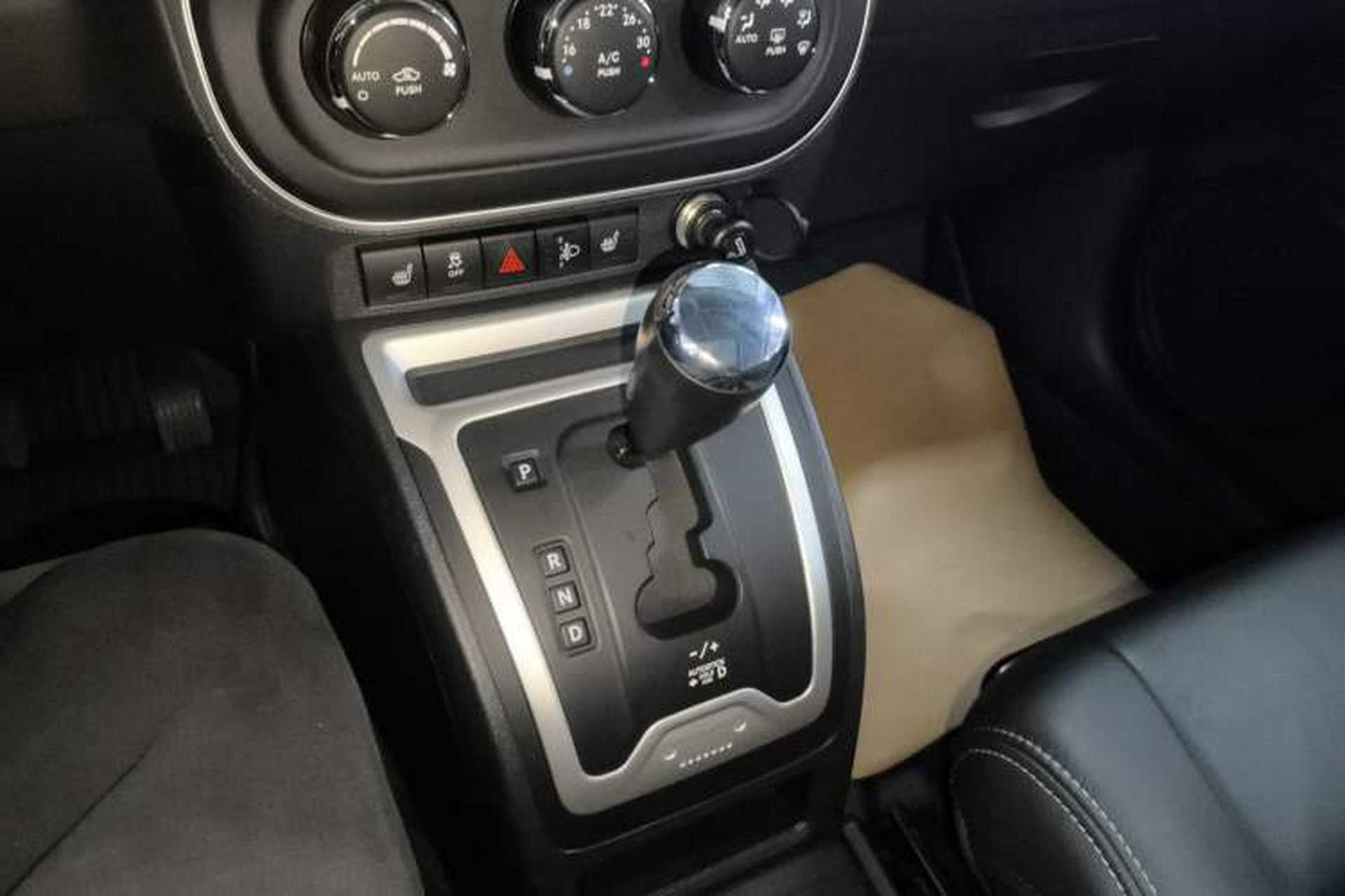 Used Jeep Compass 2014 Revised Version 2.0L Two-Wheel Drive Elite Edition Gear Lever