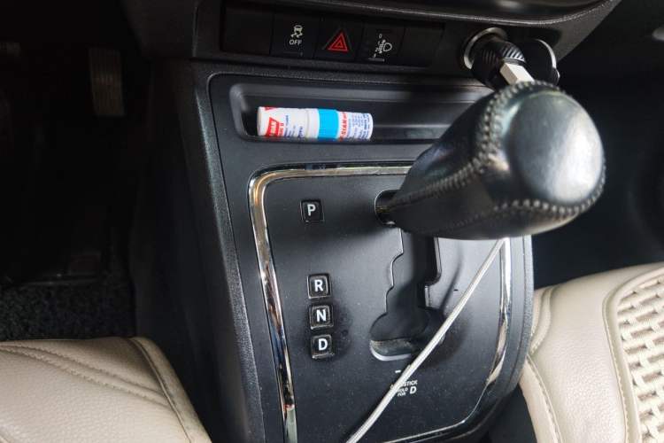 Used Jeep Compass 2014 Revised Version 2.0L Two-Wheel Drive Entry-Level Edition Gear Lever