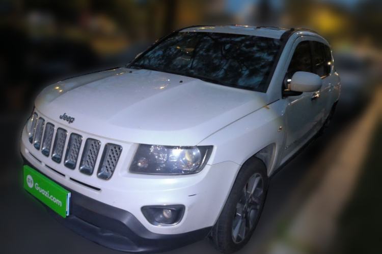Used Jeep Compass 2014 2.0L two-wheel drive luxury version Guazi used car, China used car export, Used car for sale, Used cars, Cheapest cars for sale