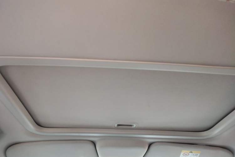 Used Jeep Compass 2014 2.4L four-wheel drive sport version Headliner