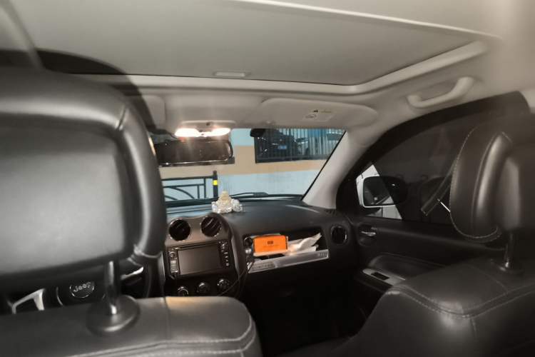 Used Jeep Compass 2014 Revised Version 2.4L Four-Wheel Drive Comfort Edition Headliner