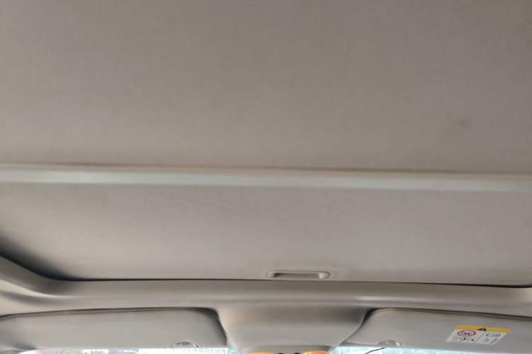 Used Jeep Compass 2014 2.0L two-wheel drive sport version Headliner