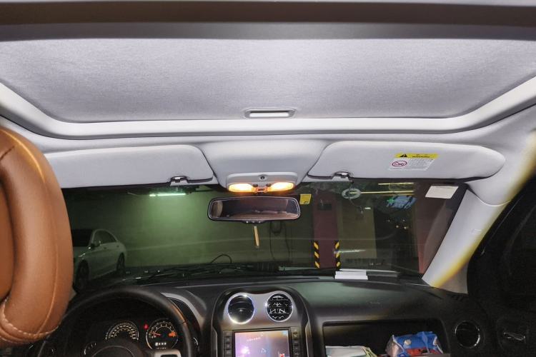 Used Jeep Compass 2014 Revised Version 2.4L Four-Wheel Drive Luxury Navigation Edition Headliner
