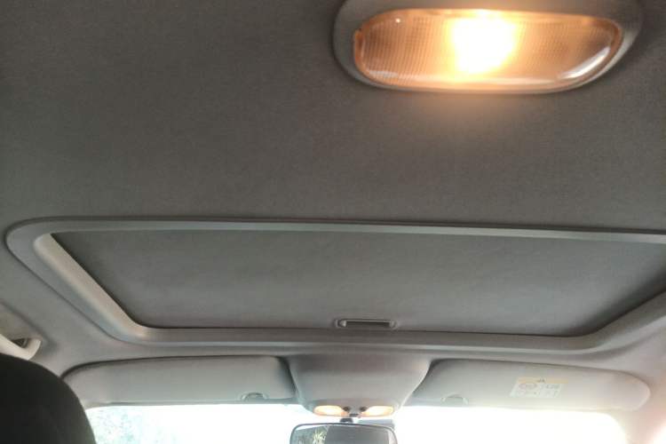 Used Jeep Compass 2014 2.4L four-wheel drive sport version Headliner