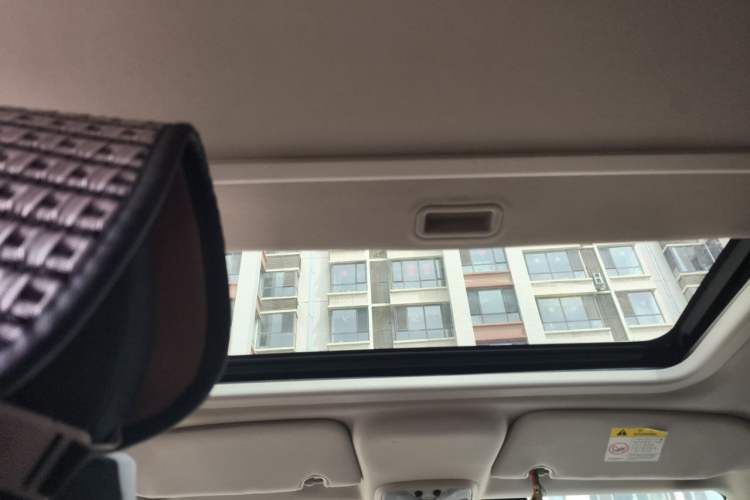 Used Jeep Compass 2014 2.0L two-wheel drive sport version Headliner