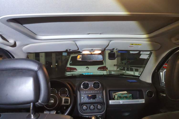 Used Jeep Compass 2014 Revised Version 2.4L Four-Wheel Drive Comfort Edition Headliner
