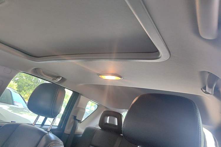 Used Jeep Compass 2014 2.0L two-wheel drive luxury version Headliner