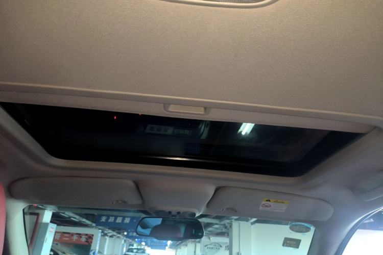 Used Jeep Compass 2014 2.0L two-wheel drive sport version Headliner